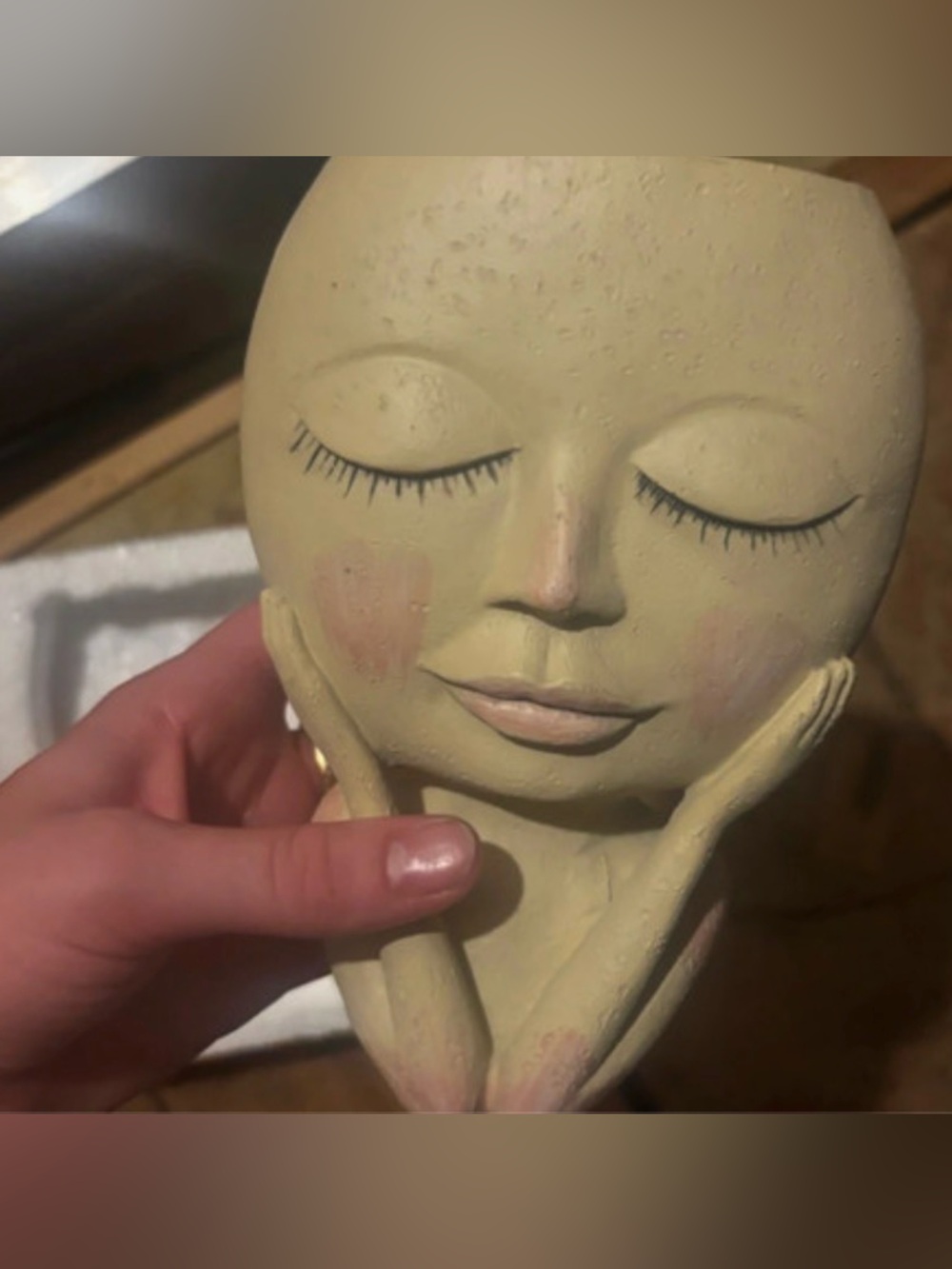 Handcrafted Cream Face Sculpture Planter - Decorative Home Art